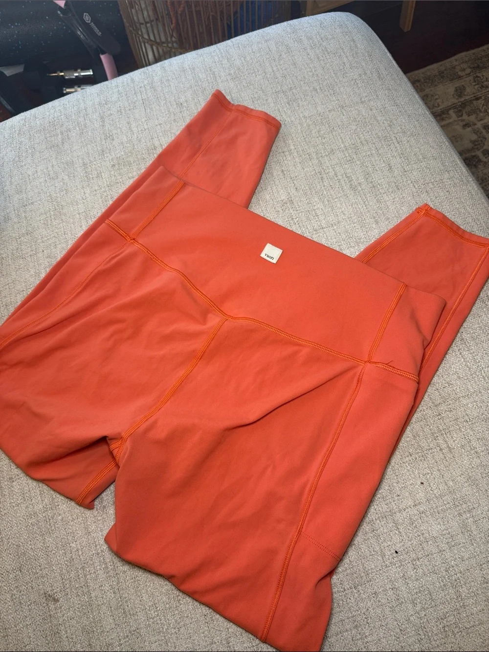 Vuori Coral Orange Leggings XL